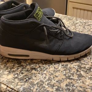Nike Janoski shoes in decent condition.